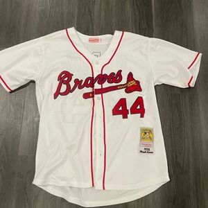 Hank Aaron braves jersey.
